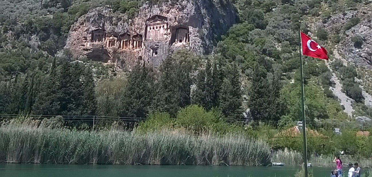 king villas tombs